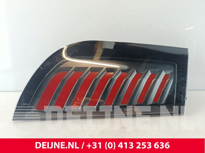 Volvo EX30 Rücklicht links O283181