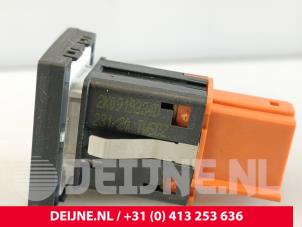 Volkswagen Caddy Airbag indicator light O283376 photo 3