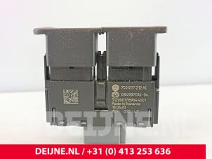 Volkswagen Crafter PDC Schakelaar O283384 foto 2