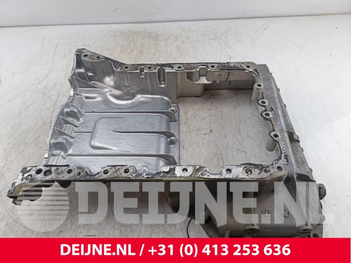 Gebruikte Carterpan Mercedes Vito (639.6) 2.2 116 CDI 16V Euro 5 Prijs € 60,50 Inclusief btw aangeboden door van Deijne Onderdelen Uden B.V.