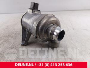 Volvo V60 Additional water pump O283425 photo 3