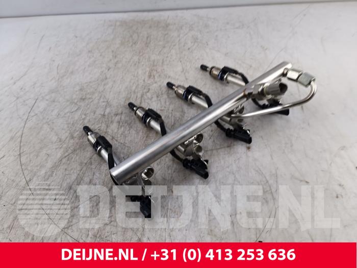Volvo S60 Fuel injector nozzle O283438