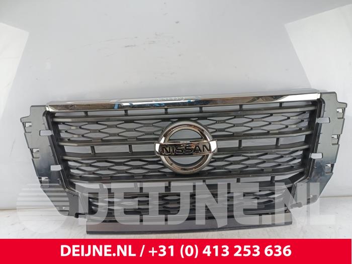Nissan Interstar Grill O283468