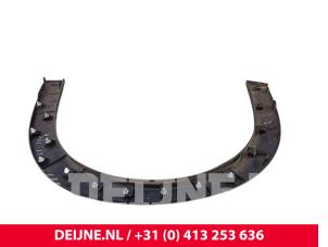 BYD Dolphin Wielrand achter O283488 foto 2