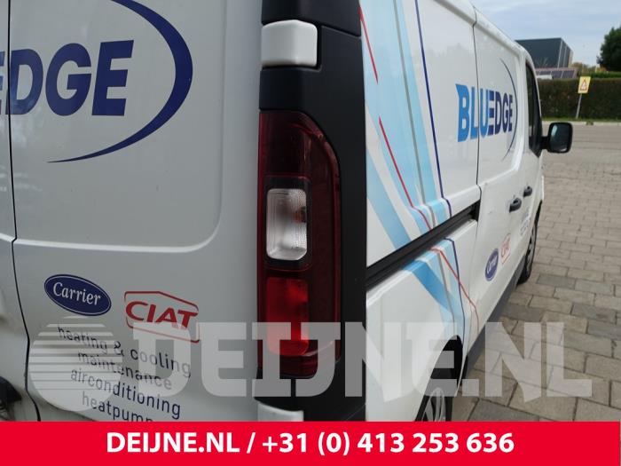 Renault Trafic Achterlicht rechts O283496