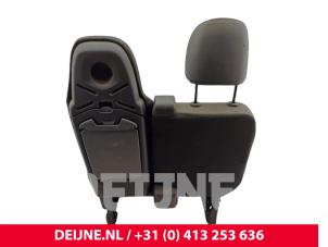 Renault Trafic Bank rechts-voor O283499 foto 2