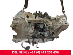 Ford Transit Custom Gearbox O283570 photo 2