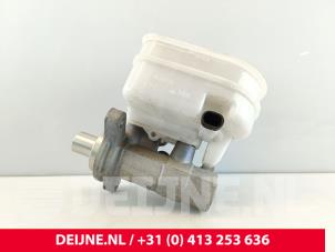 Iveco New Daily Hoofdremcilinder O283653 foto 2