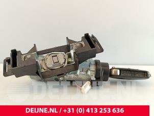 Volkswagen Caddy Zündschloss+Schlüssel O283692 foto 3