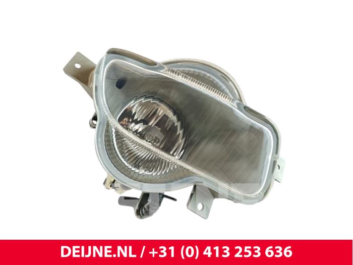 Volvo V70 Fog light, front right O283797