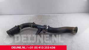 Gebruikte Intercooler Buis Mercedes Vito Tourer (447.7) 1.6 109 CDI 16V Prijs € 54,45 Inclusief btw aangeboden door van Deijne Onderdelen Uden B.V.