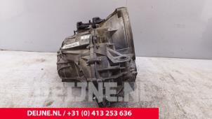 Renault Master Versnellingsbak O283840 foto 4