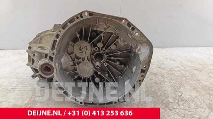 Gebruikte Versnellingsbak Renault Master III (JV) 2.3 dCi 16V 110 Prijs € 1.331,00 Inclusief btw aangeboden door van Deijne Onderdelen Uden B.V.