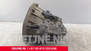 Renault Master Versnellingsbak O283855 foto 2