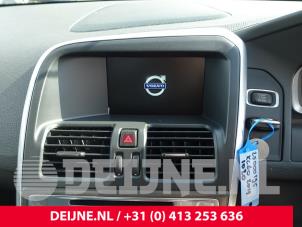 Gebruikte Display Interieur Volvo XC60 I (DZ) 2.4 D5 20V AWD Prijs op aanvraag aangeboden door van Deijne Onderdelen Uden B.V.