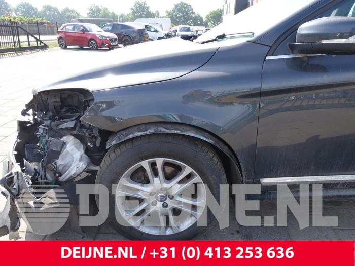 Volvo XC60 Kotflügel links vorne O283915
