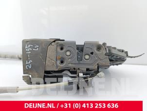 Volvo XC60 Deurslot Mechaniek 4Deurs links-voor O283935 foto 3