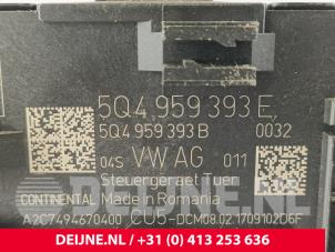 Volkswagen Crafter Central door locking module O283945 photo 3