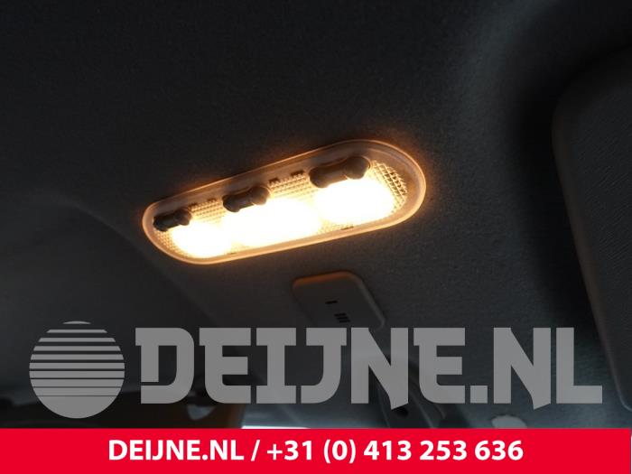 Nissan NV200 Interior lighting, front O283989