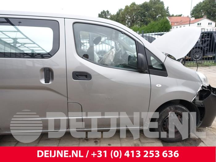 Nissan NV200 Quarter light, front right O284033