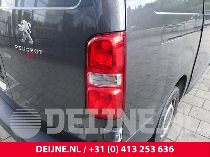 Peugeot Expert Achterlicht rechts O284062