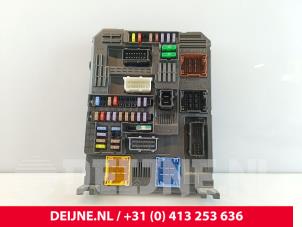 Gebruikte Computer Body Control Peugeot Expert (V1/VA/VB/VE/VF/VT/VY) 2.0 Blue HDi 180 16V Prijs € 187,55 Inclusief btw aangeboden door van Deijne Onderdelen Uden B.V.