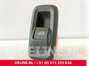 Gebruikte Raam schakelaar elektrisch Ford Transit 2.0 TDCi 16V Eco Blue 170 Prijs € 12,10 Inclusief btw aangeboden door van Deijne Onderdelen Uden B.V.