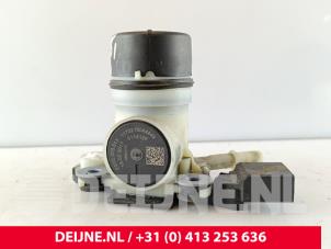 Gebruikte Adblue pomp Mercedes Vito (447.6) 1.6 111 CDI 16V Prijs € 90,75 Inclusief btw aangeboden door van Deijne Onderdelen Uden B.V.