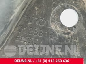 Volvo XC60 Front bumper, right-side component O284243 photo 3