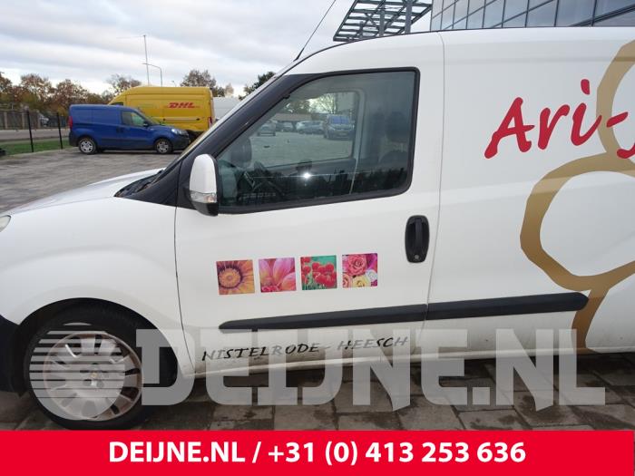 Fiat Doblo Portier 2Deurs links O284375
