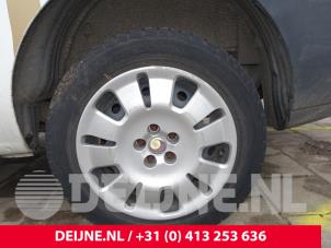 Fiat Doblo Felgen Set O284393 foto 2