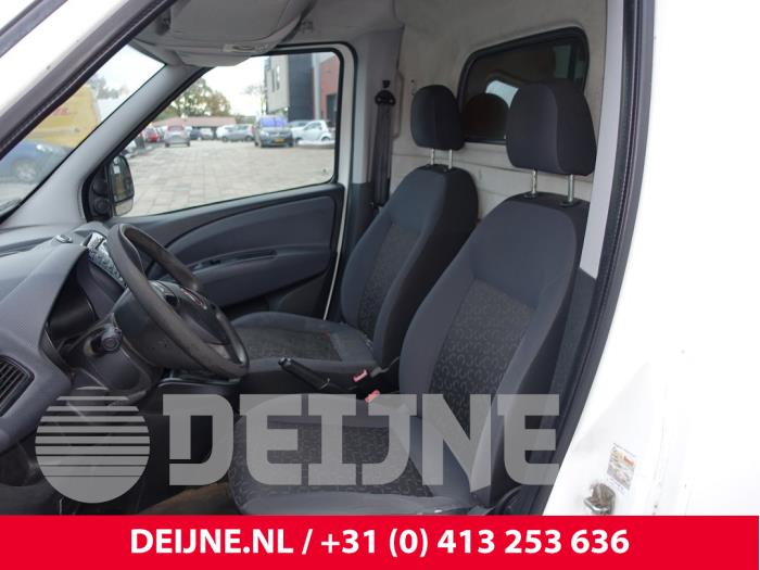 Fiat Doblo Sitz links O284402