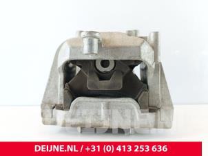 Volkswagen Caddy Engine mount O284412 photo 3