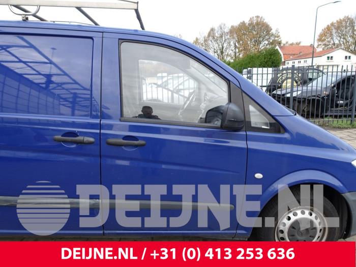 Mercedes Vito Tür 2-türig rechts O284484