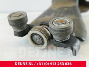 Ford Transit Connect Sliding door roller, right O284490 photo 3