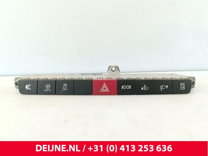 Iveco New Daily Panikbeleuchtung Schalter O284494