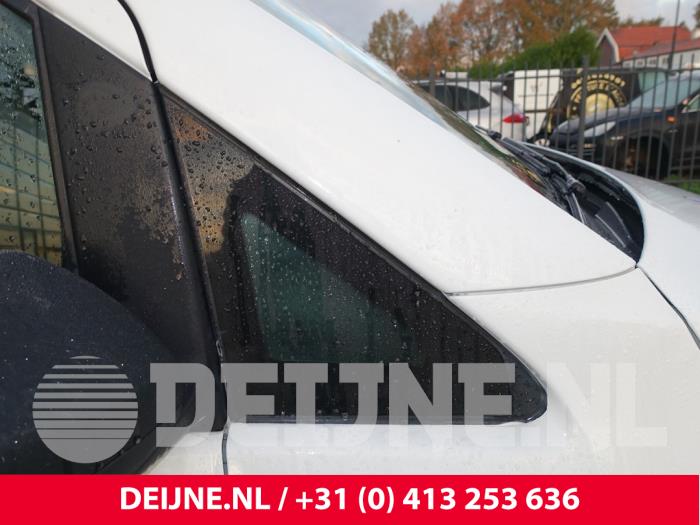 Mercedes Vito Dreieckfenster rechts vorne O284547