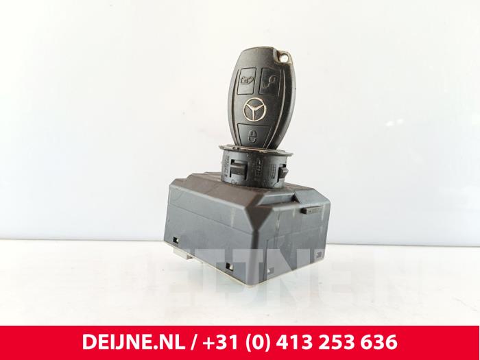 Mercedes Vito Zündschloss+Schlüssel O284557