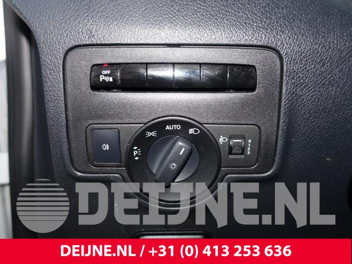 Mercedes Vito Licht Schakelaar O284560
