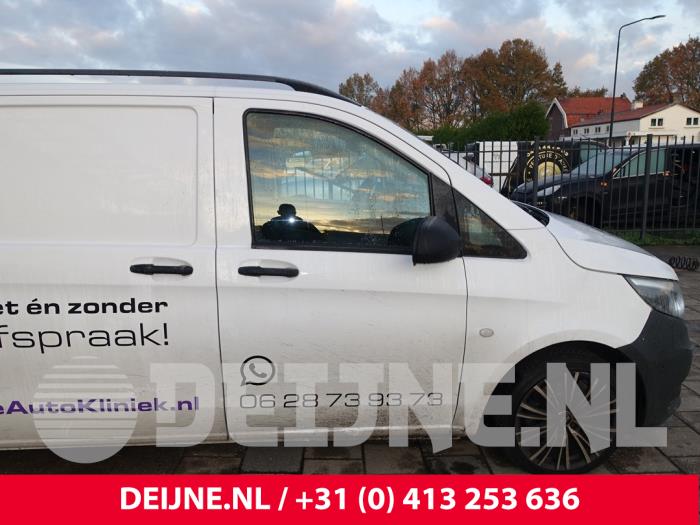 Mercedes Vito Portier 2Deurs rechts O284564