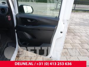 Mercedes Vito Door 2-door, right O284564 photo 2