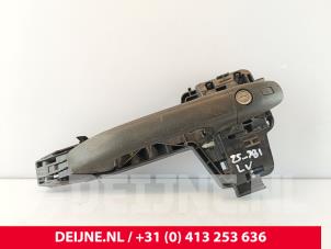 Gebruikte Deurgreep 2Deurs links Mercedes Vito (447.6) 1.6 111 CDI 16V Prijs € 30,25 Inclusief btw aangeboden door van Deijne Onderdelen Uden B.V.