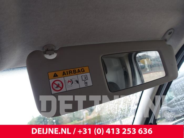 Renault Trafic Sonnenblende O284712