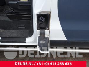 Renault Trafic Tankklappe O284705 foto 2