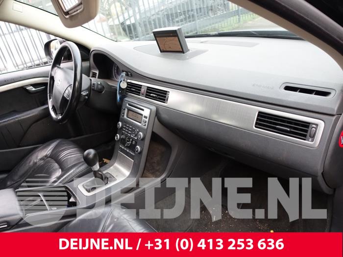 Volvo V70 Armaturenbrett O284776