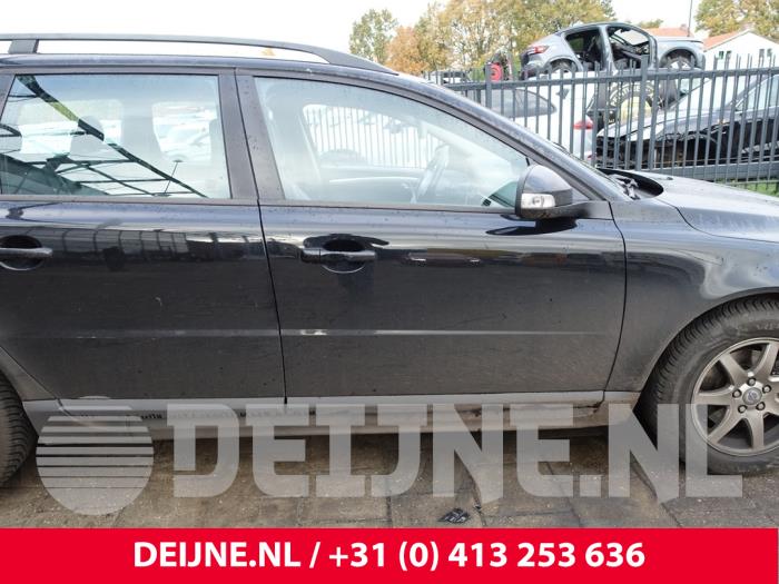 Volvo V70 Tür 4-türig rechts vorne O284794