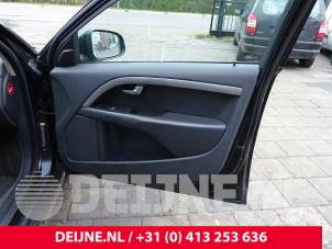 Volvo V70 Portier 4Deurs rechts-voor O284794 foto 2