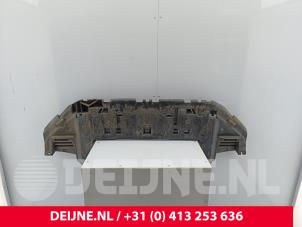 Gebruikte Bumper onderplaat Citroen Jumpy 1.6 Blue HDi 95 Prijs € 96,80 Inclusief btw aangeboden door van Deijne Onderdelen Uden B.V.