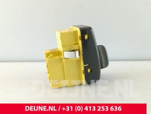 Volvo C70 Schakelaar O284830 foto 3