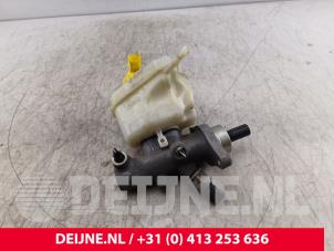 Porsche Cayenne Master cylinder O284856 photo 2